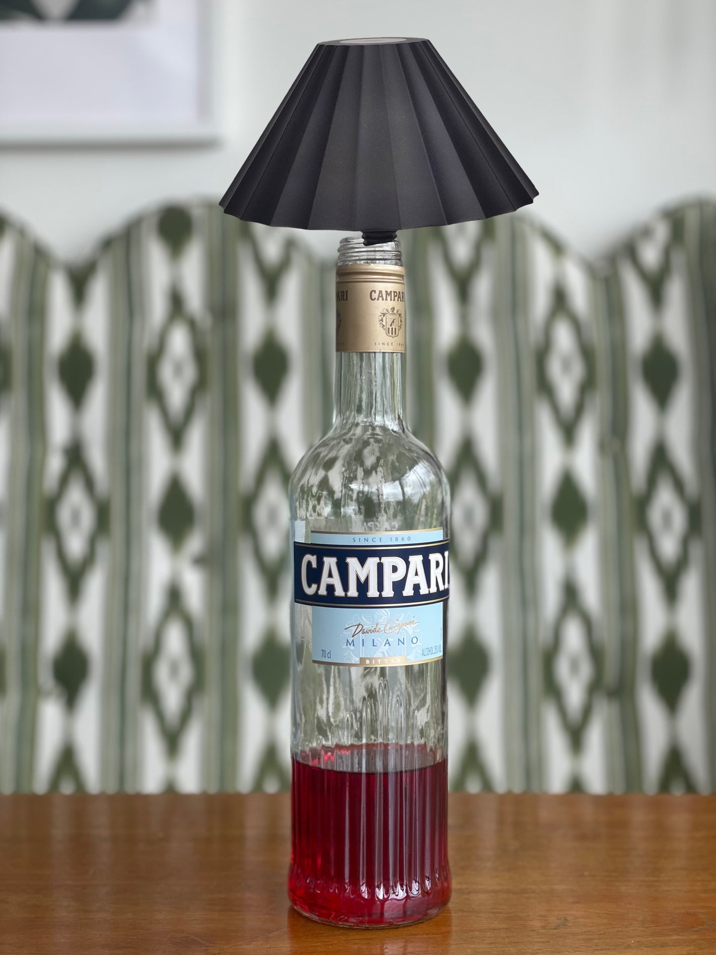 Scallop rechargeable bottle lamp
