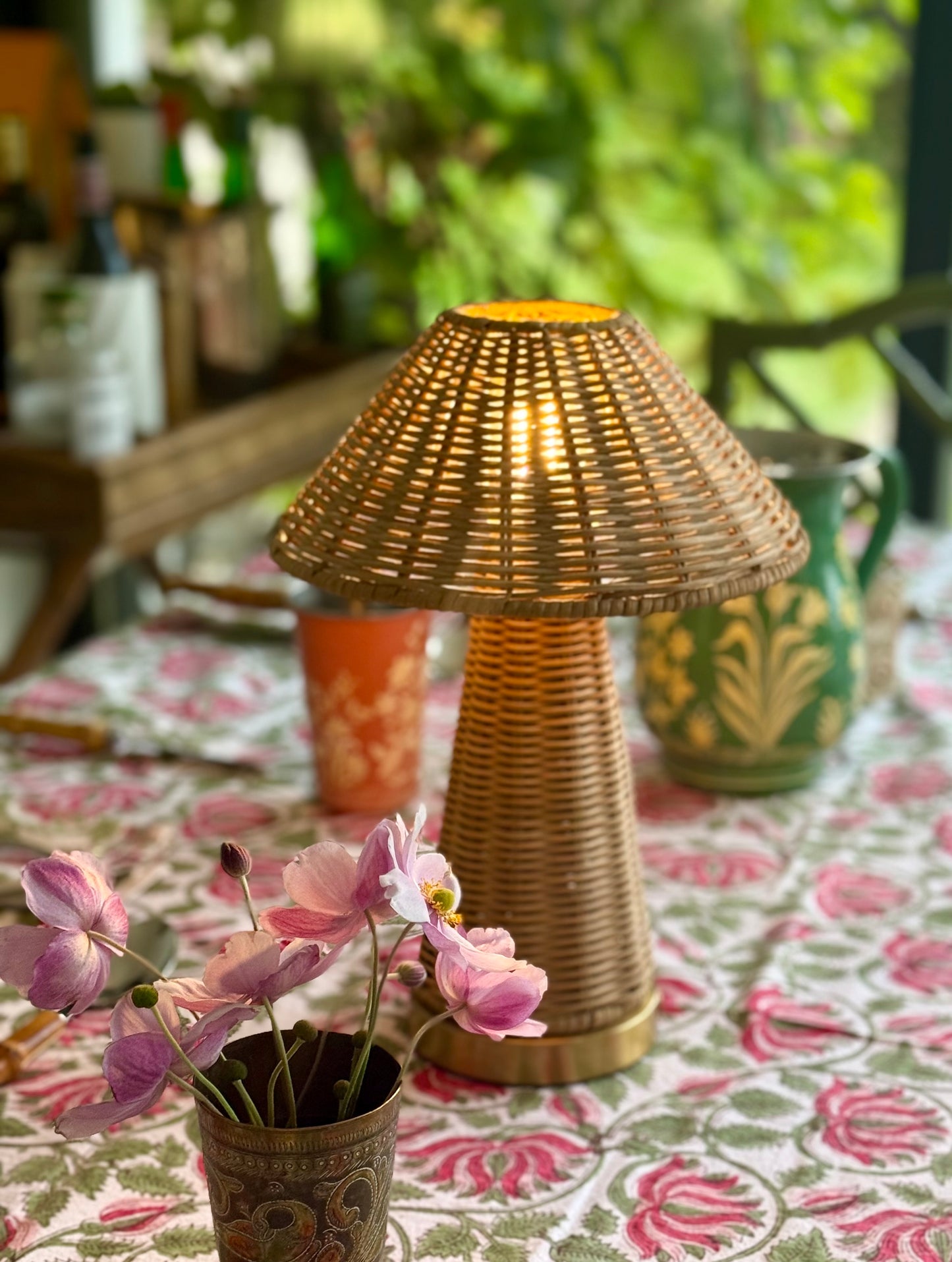 Palawan rattan rechargeable lamp