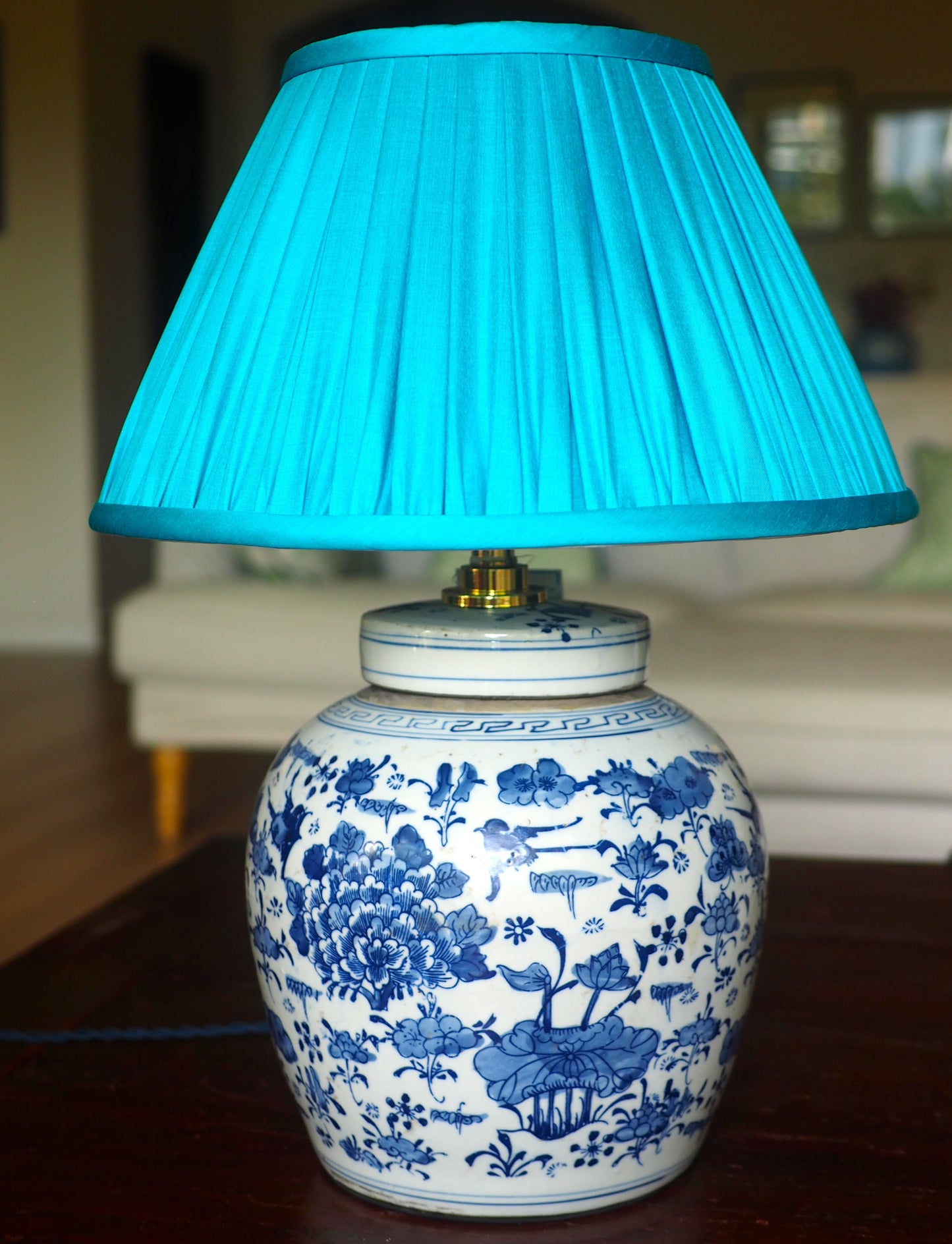 tuquoise thia silk shade with magpie lotus base
