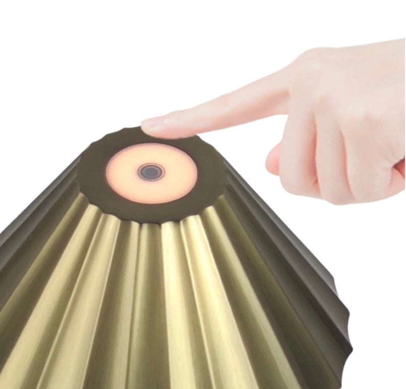 Scallop rechargeable lamp