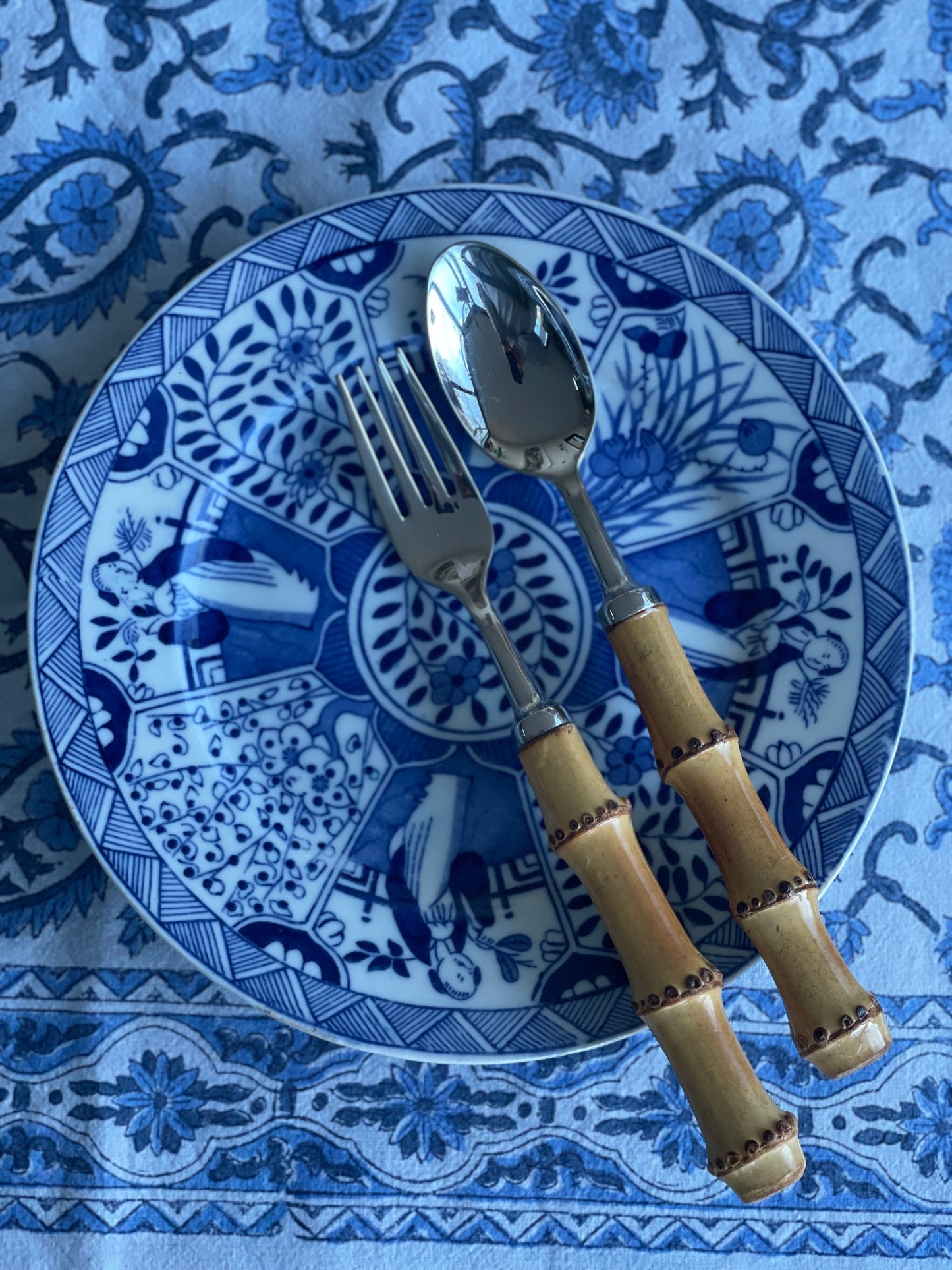 Vintage Dutch Chinoiserie Plates