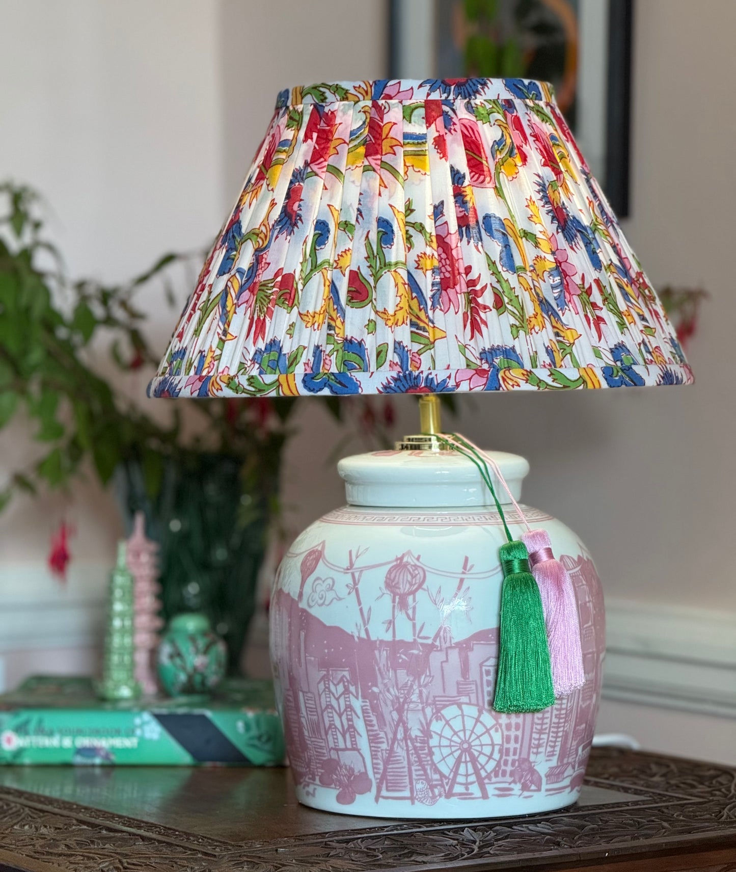 ‘Hong Kong Homage' Ginger Jar Lamp: Blossom Pink