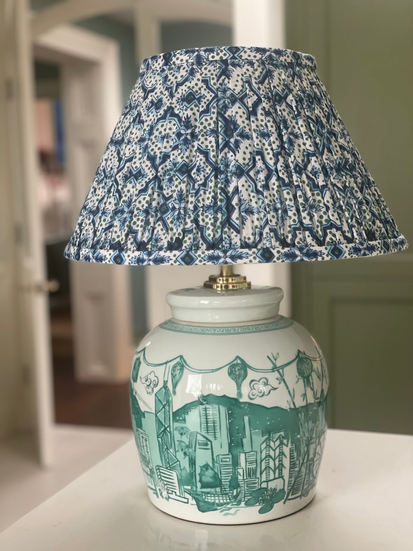 ‘Hong Kong Homage' Ginger Jar Lamp: Jade Green