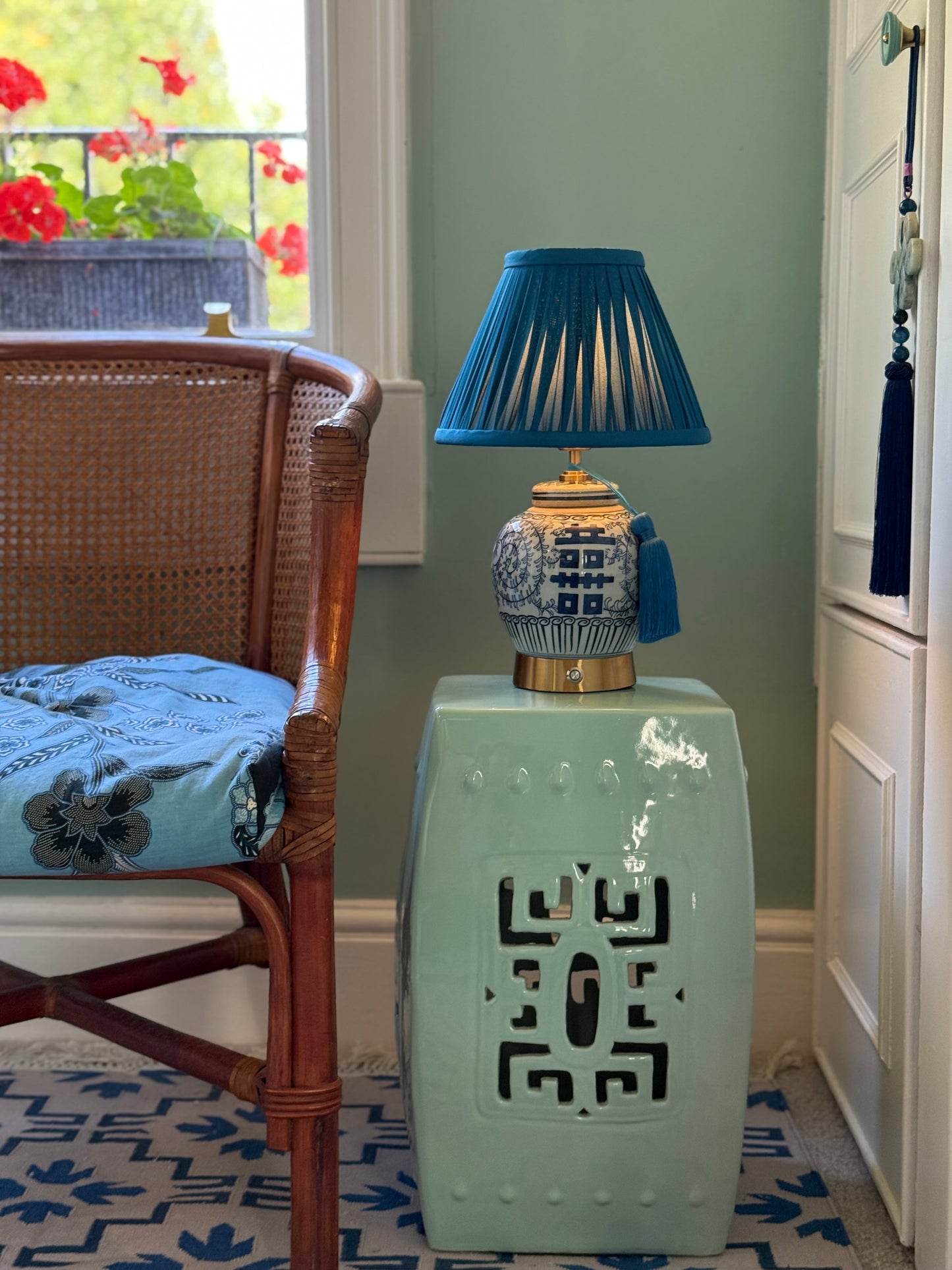 Ginger Jar Mini Rechargeable Lamp