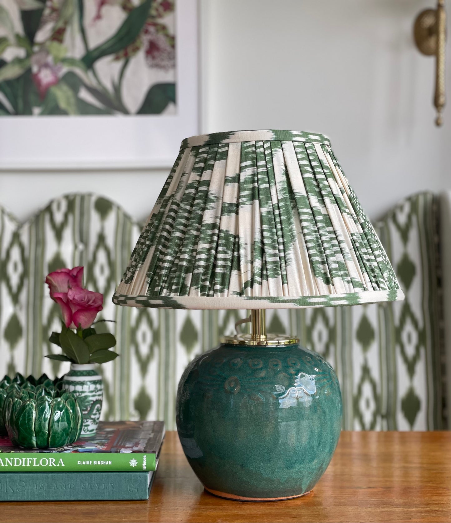 Hunan Jade Floral Relief Lamp