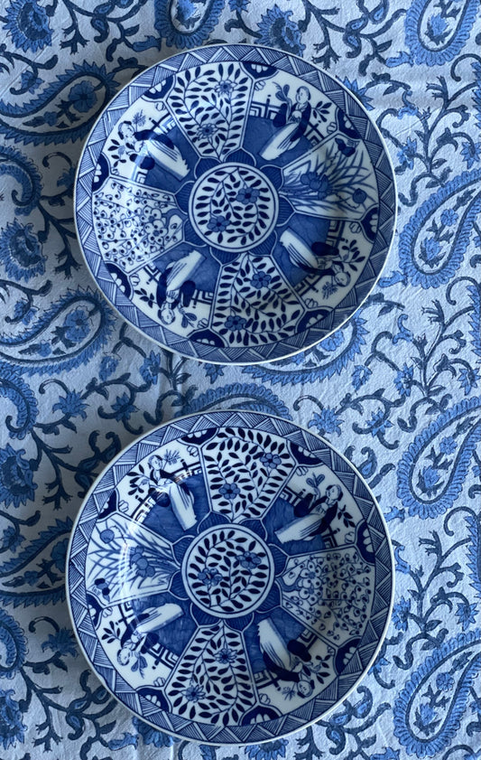 Vintage Dutch Chinoiserie Plates