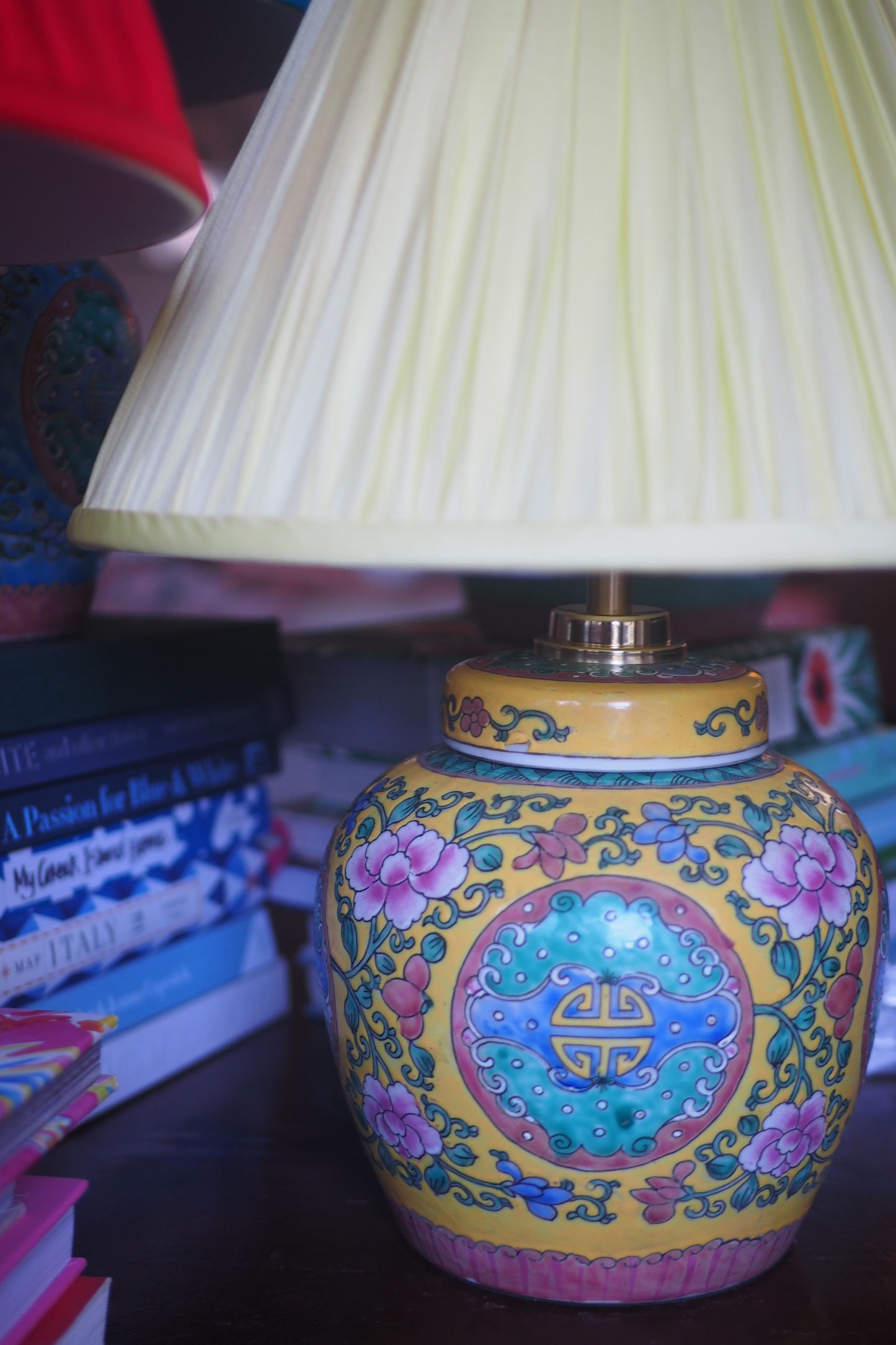 Famille Jaune Ginger Jar Lamp