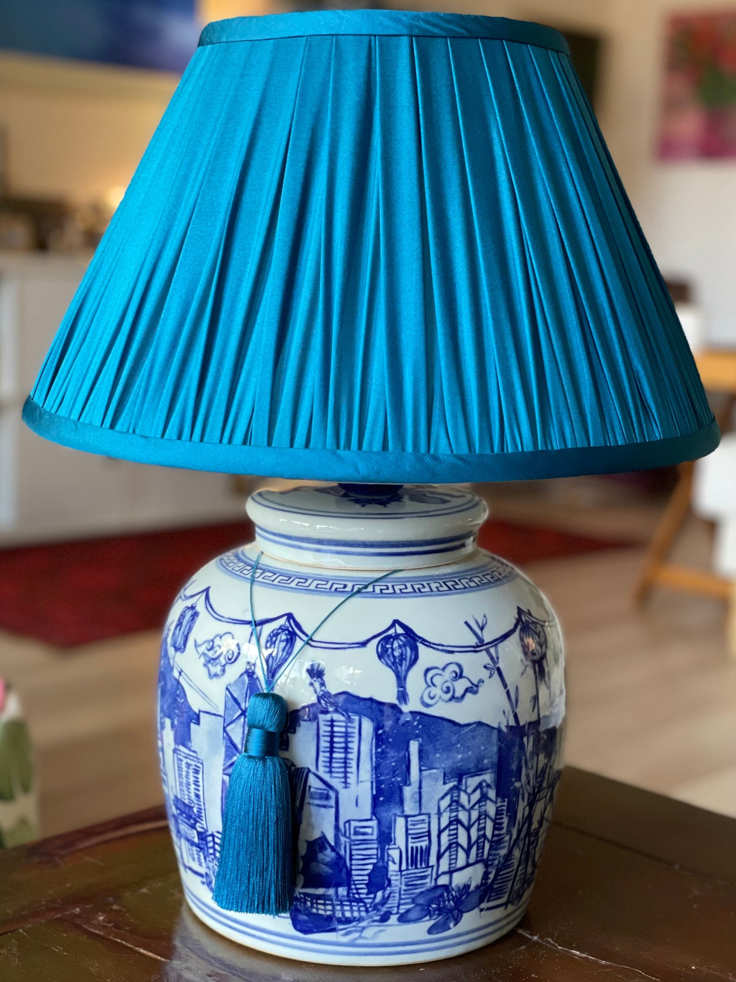 ‘Hong Kong Homage' Ginger Jar Lamp: Imperial Blue